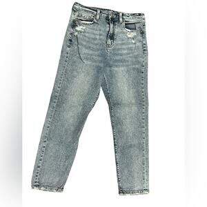 American Eagle Mom Jeans Women’s Size 8 (30 x 26)Cropped Style Light Wash